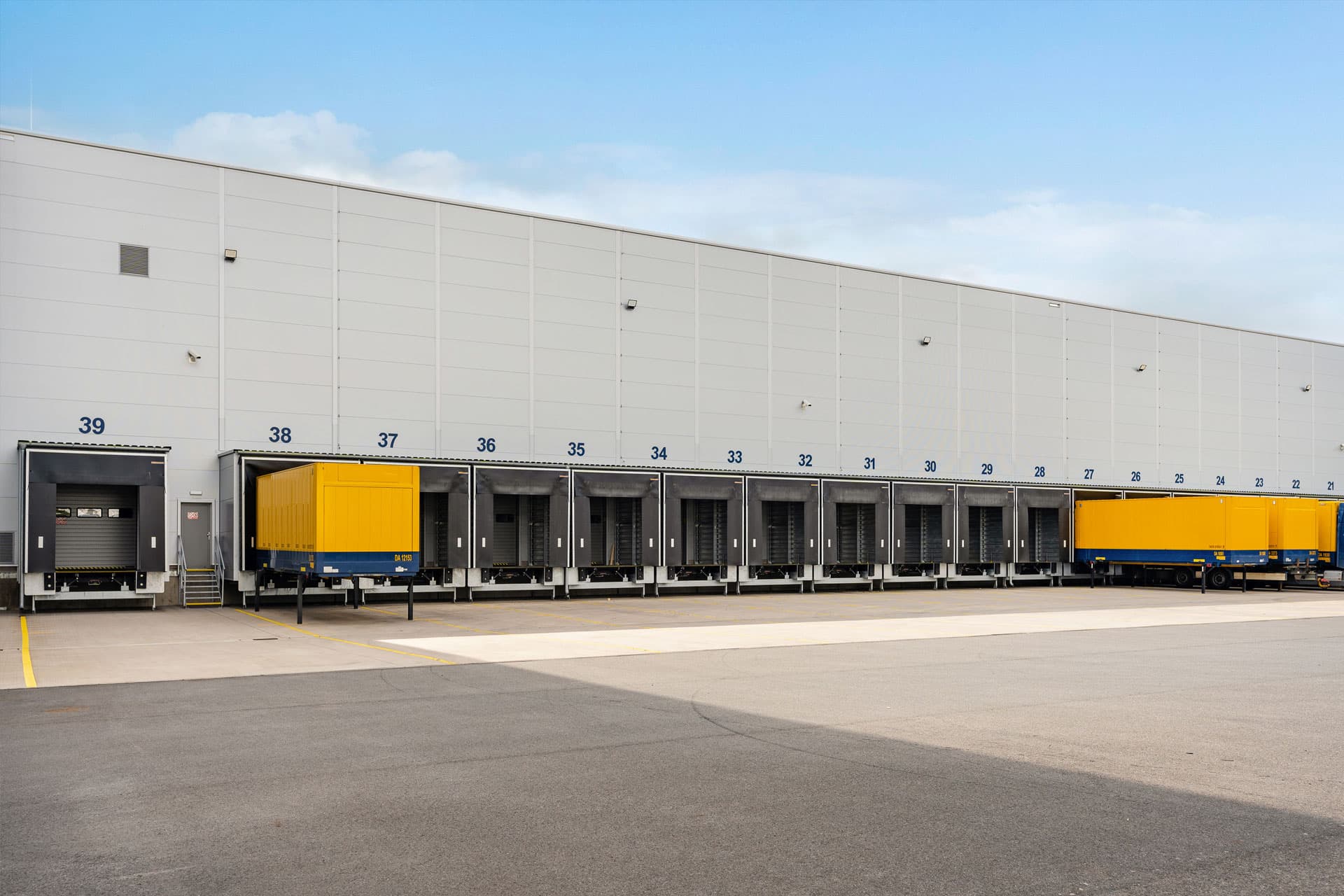 Unique 12 800 m² ADR warehouse for Automax in Lovosice ONE