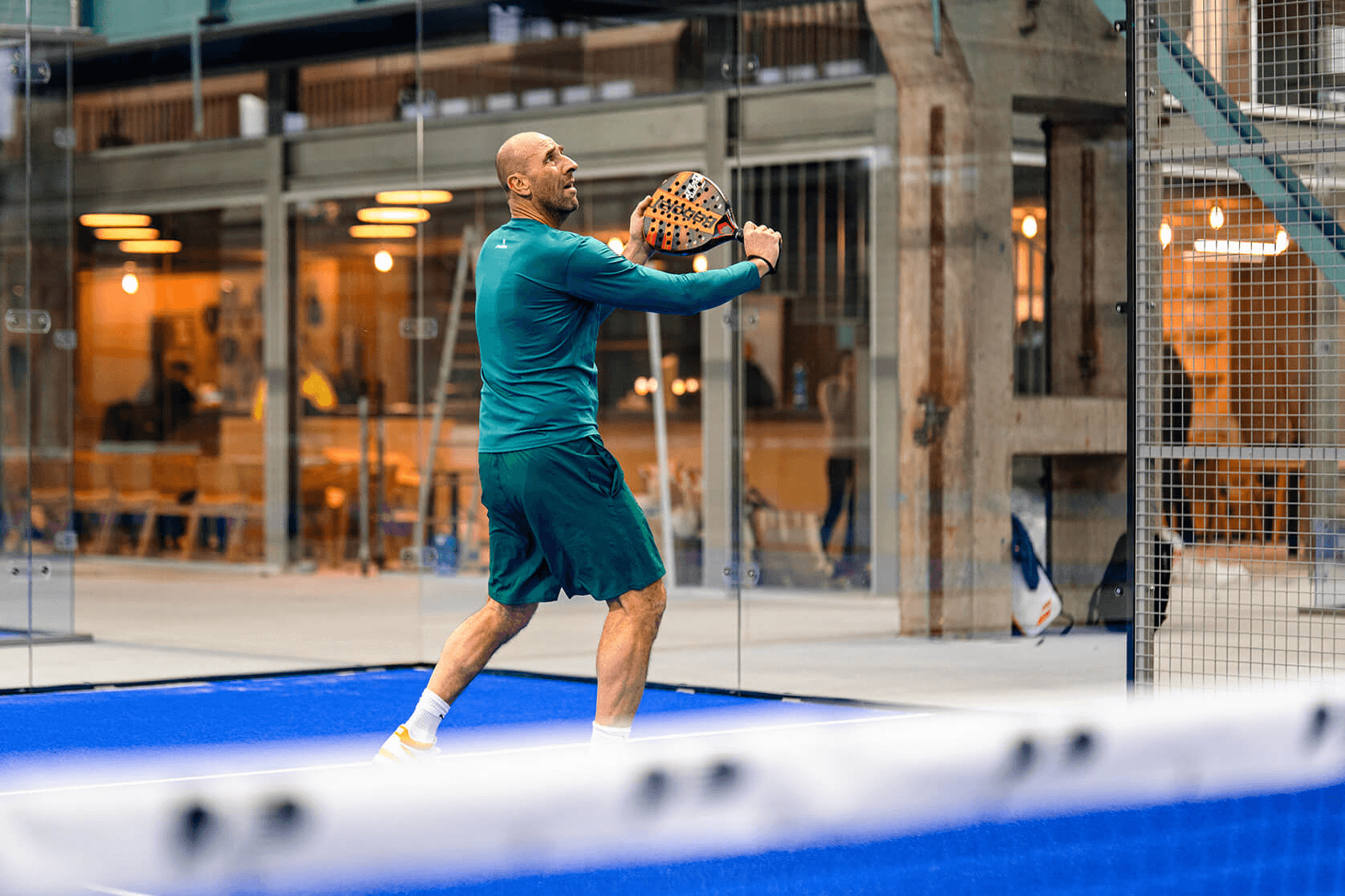 Lease of 3 300 m² in Smichov for indoor padel courts