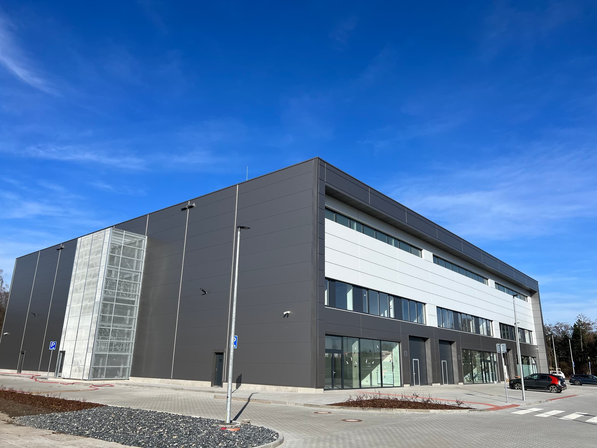 Úspěšný pronájem a správa 4 700 m² ve FlexiPark Černý Most