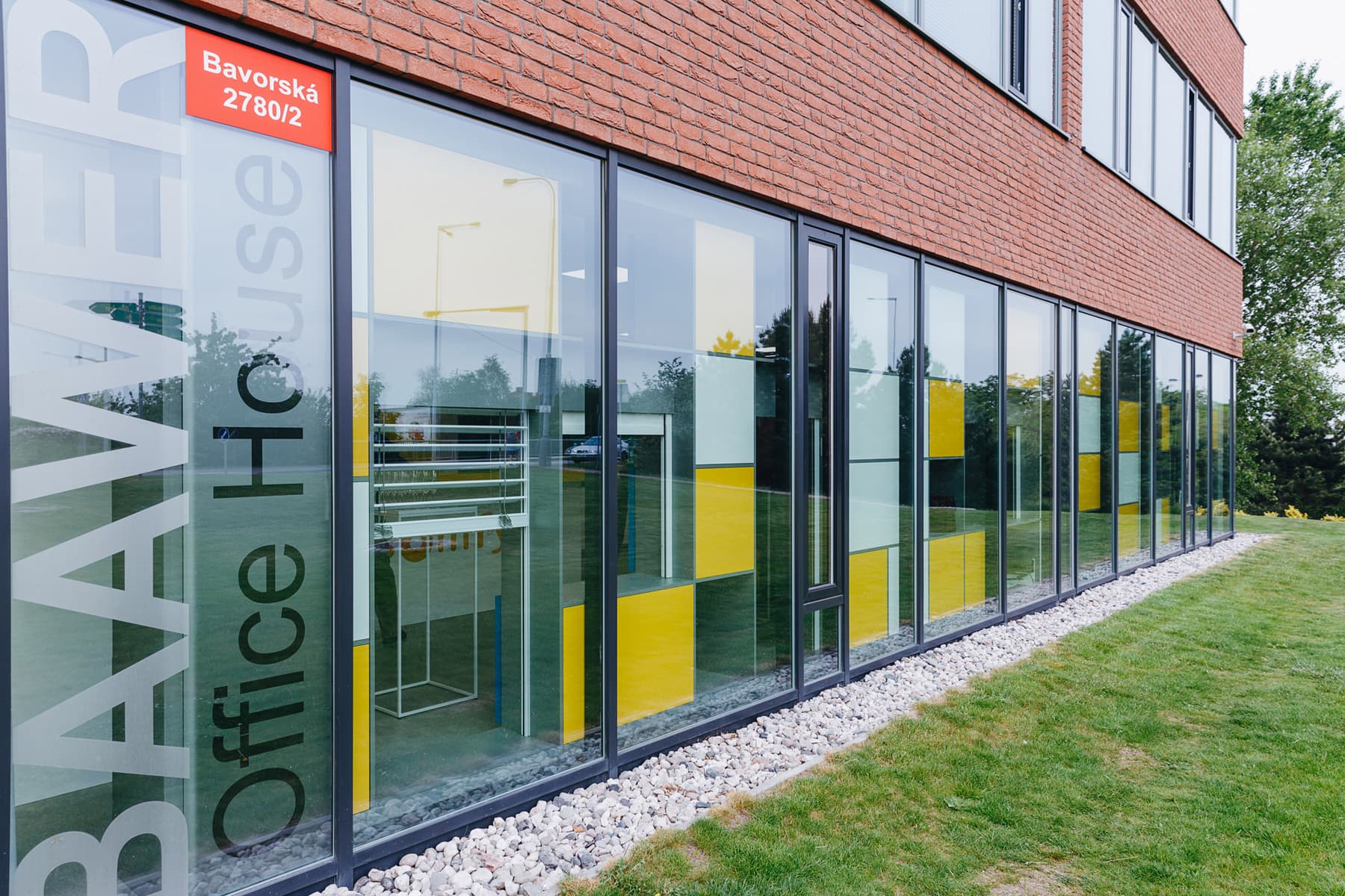 Lease of 1,063 sq m of office space in Baawer House for Somfy's expansion