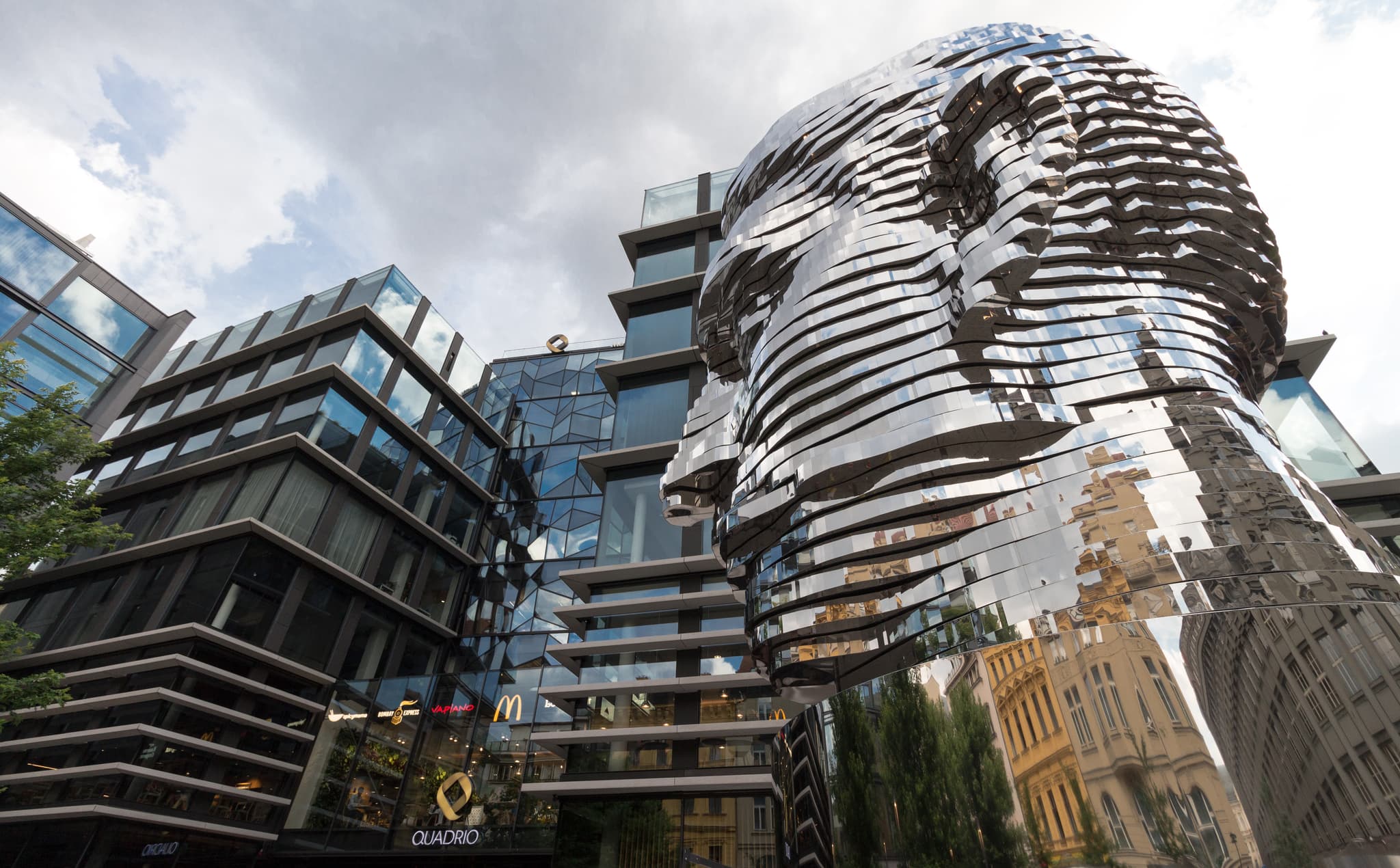 Several strong impulses await the investment market