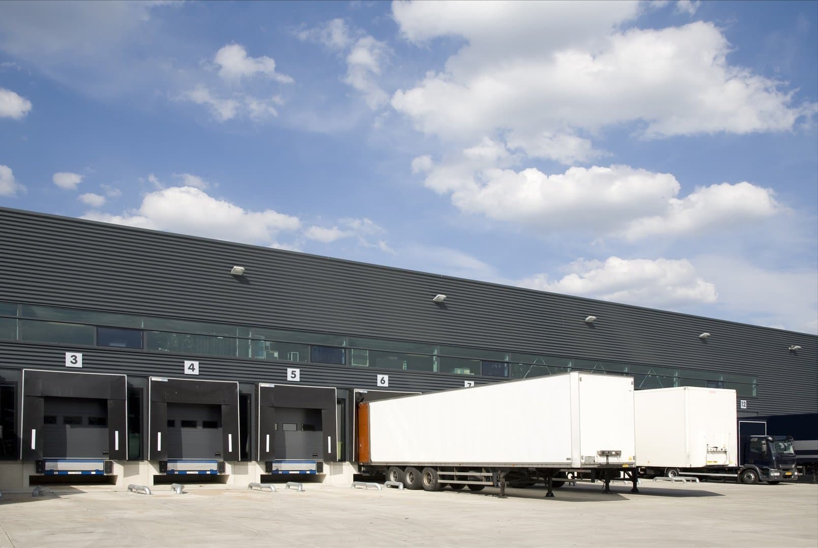 KUHN-BOHEMIA build the new headquarters by Prague